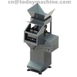 Machine de pesage et de remplissage de granules pour graines / fruits secs