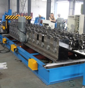 C PURLIN ROLL FORMING MACHINE