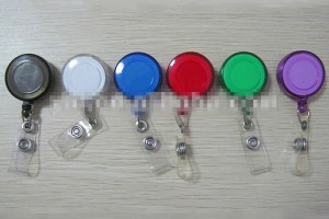 Plastic badge reel