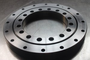 Crossed roller bearing