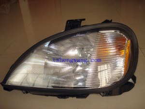 Freightliner Columbia headlamp assy