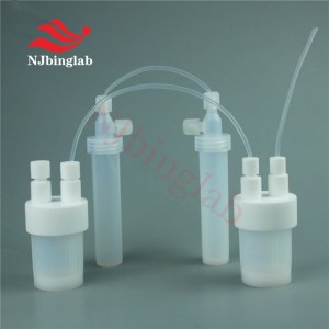 PFA reaction bottles with transfer closure