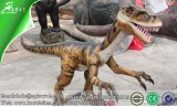 Lifelike Animatronics dinosaurs of Deinonychus